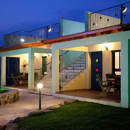 Tenebagolan Suites Zimmers Had Nes Ngoại thất bức ảnh