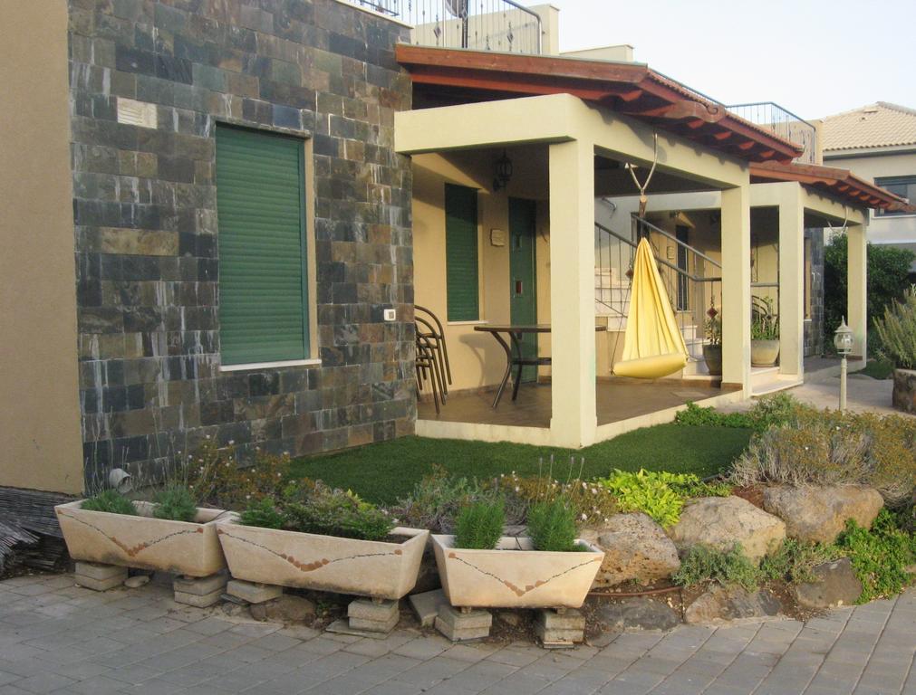 Tenebagolan Suites Zimmers Had Nes Ngoại thất bức ảnh