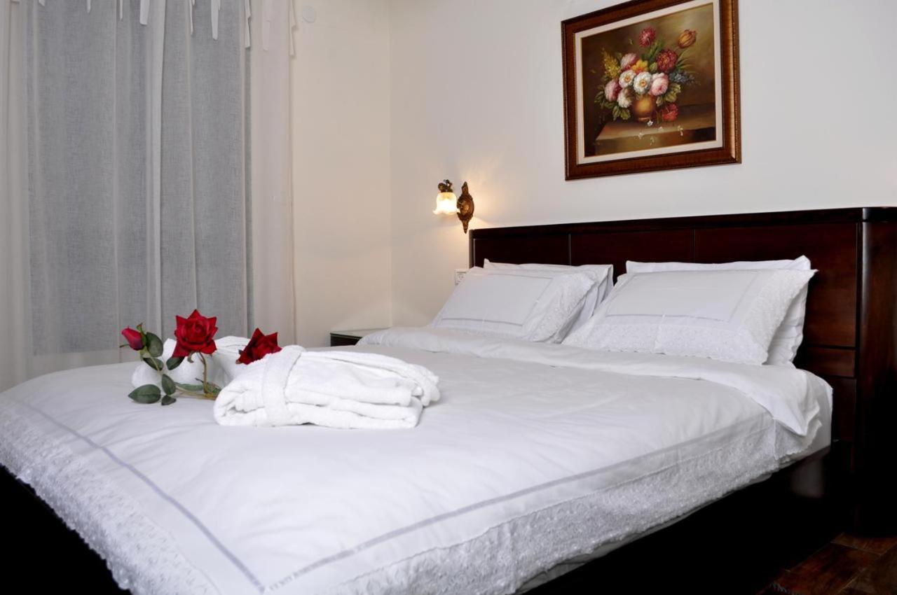 Tenebagolan Suites Zimmers Had Nes Ngoại thất bức ảnh