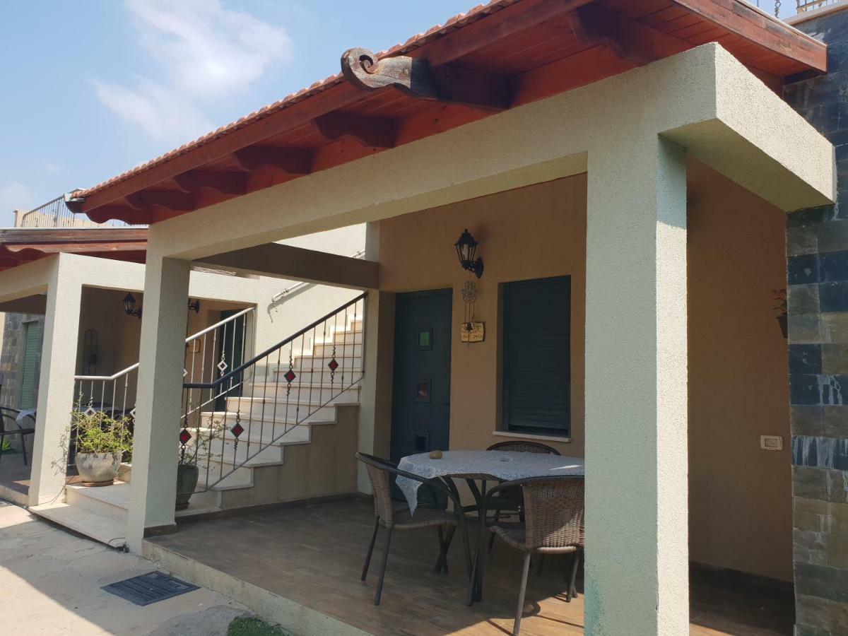 Tenebagolan Suites Zimmers Had Nes Ngoại thất bức ảnh