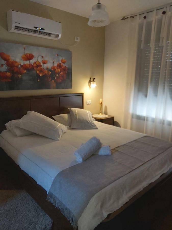 Tenebagolan Suites Zimmers Had Nes Ngoại thất bức ảnh