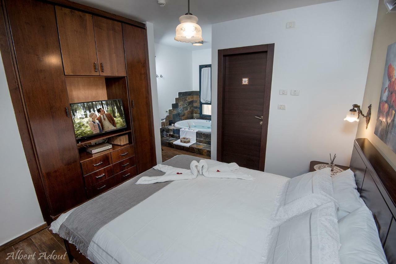 Tenebagolan Suites Zimmers Had Nes Ngoại thất bức ảnh