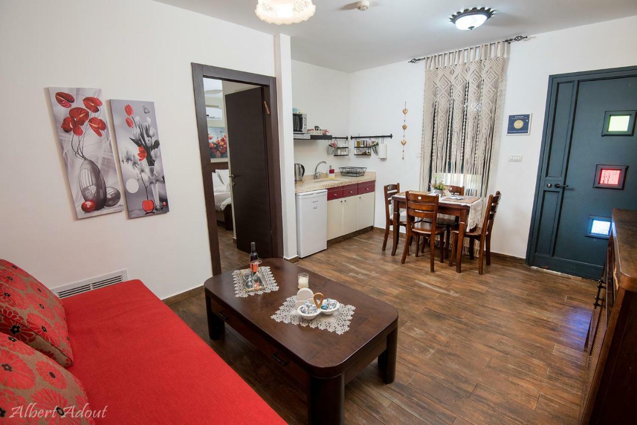 Tenebagolan Suites Zimmers Had Nes Ngoại thất bức ảnh
